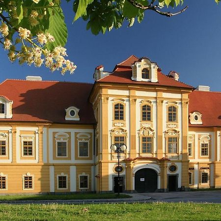 Ubytovani Pod Jilmem Zar Exterior photo