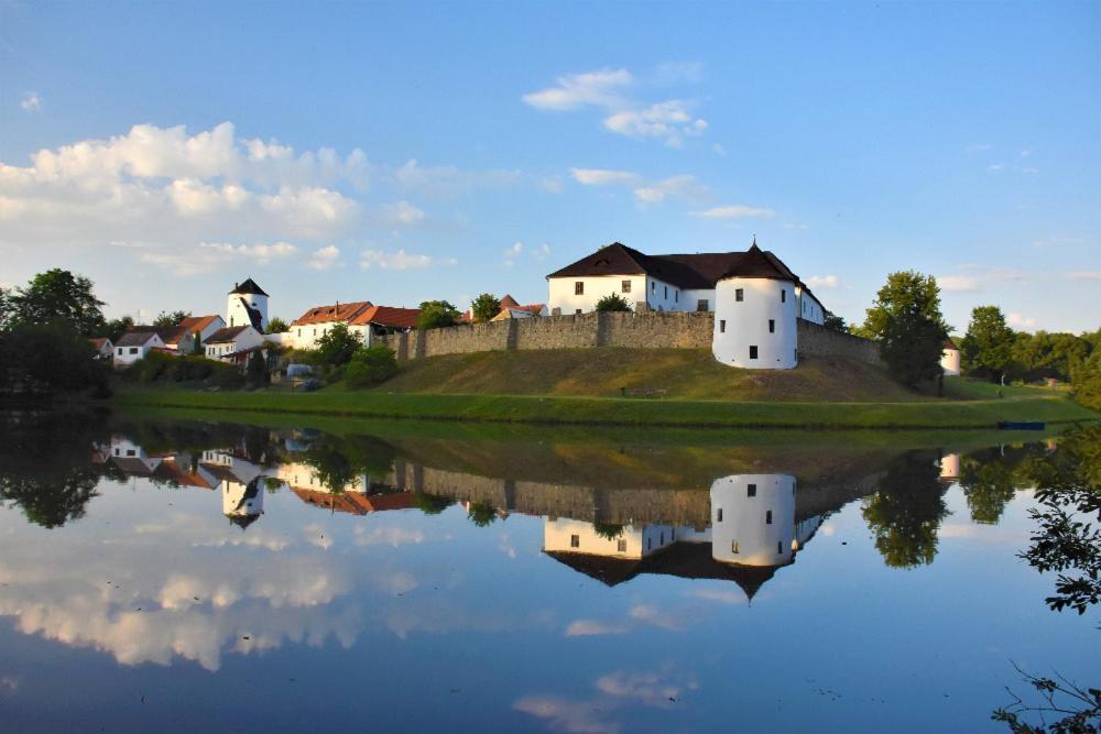 Ubytovani Pod Jilmem Zar Exterior photo